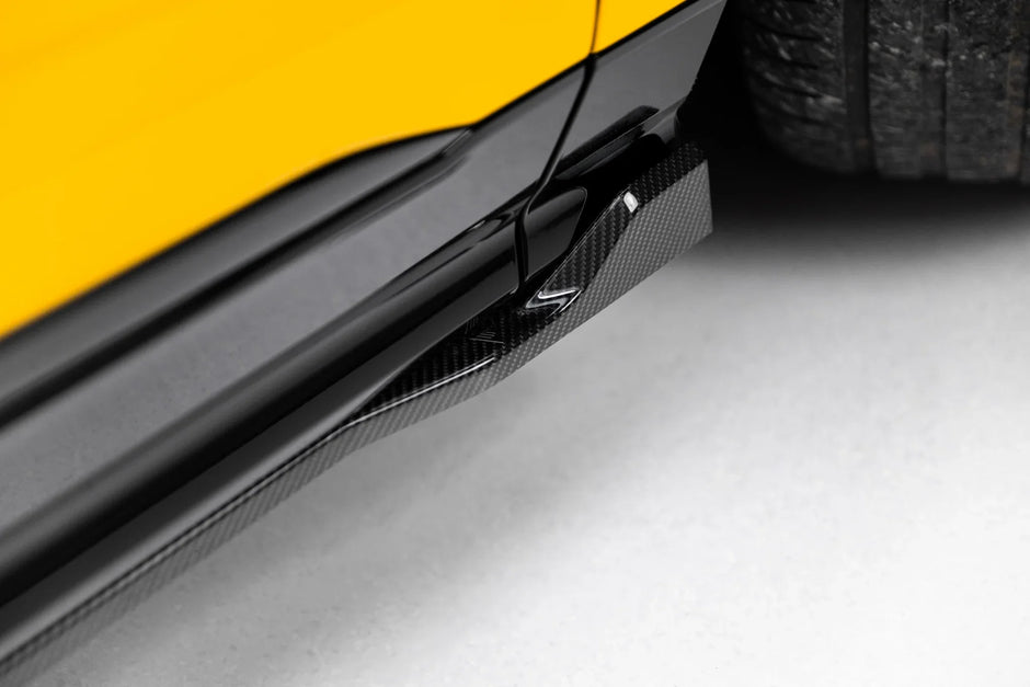 Set of Prepreg Carbon Splitters för Lamborghini Urus Mk1
