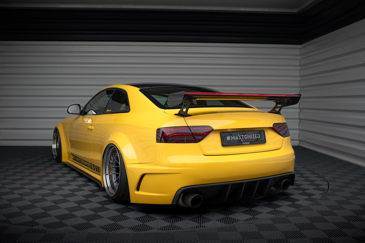Kolfiberspoiler med yttre fästen + LED för Audi A5 Coupe 8T