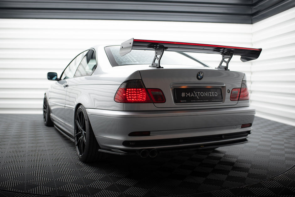 Kolfiberspoiler med inre fästen + LED för BMW 3 Coupe E46