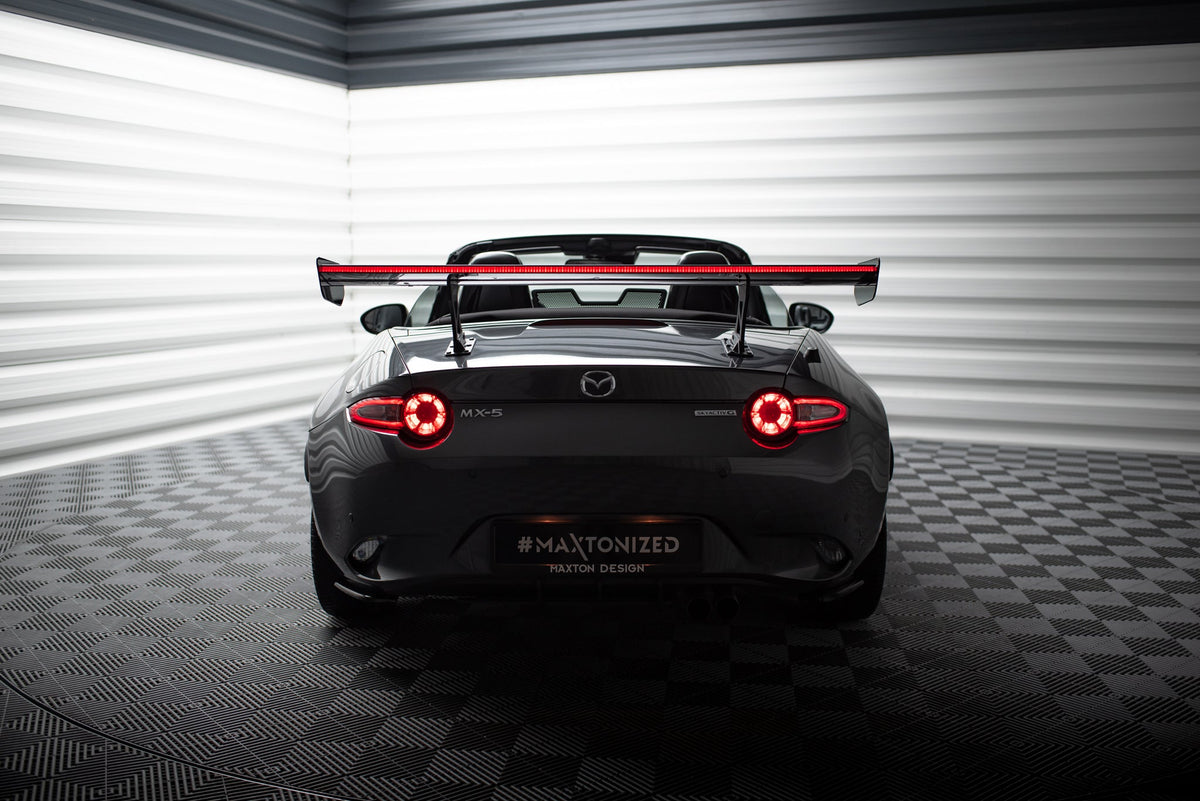 Kolfiberspoiler JDM-Stil + LED för Mazda MX-5 ND (Mk4)