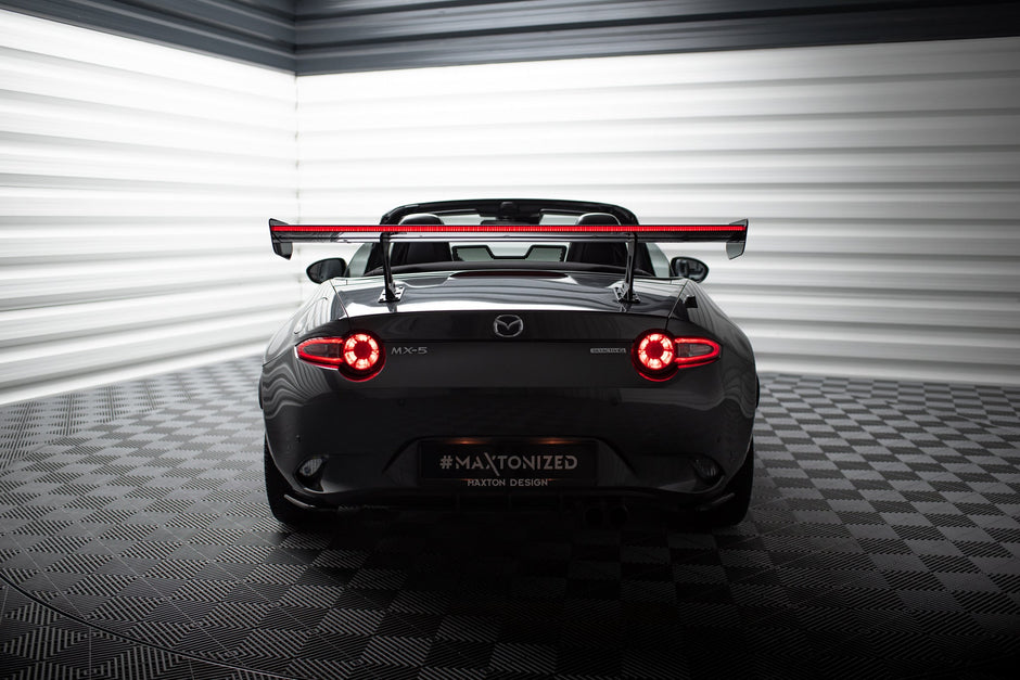 Kolfiberspoiler JDM-Stil + LED för Mazda MX-5 ND (Mk4)