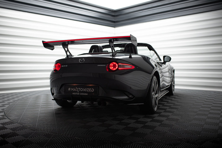 Kolfiberspoiler JDM-Stil + LED för Mazda MX-5 ND (Mk4)