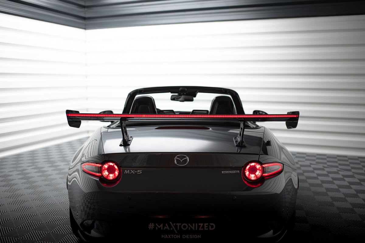 Kolfiberspoiler med inre fästen + LED för Mazda MX-5 ND (Mk4)