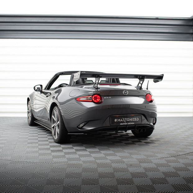 Kolfiberspoiler med inre fästen för Mazda MX-5 ND (Mk4)
