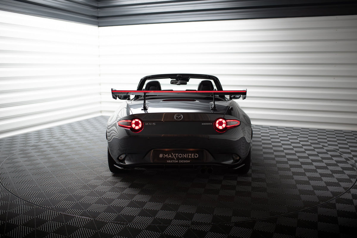 Kolfiberspoiler med övre swan-fäste + LED för Mazda MX-5 ND (Mk4)