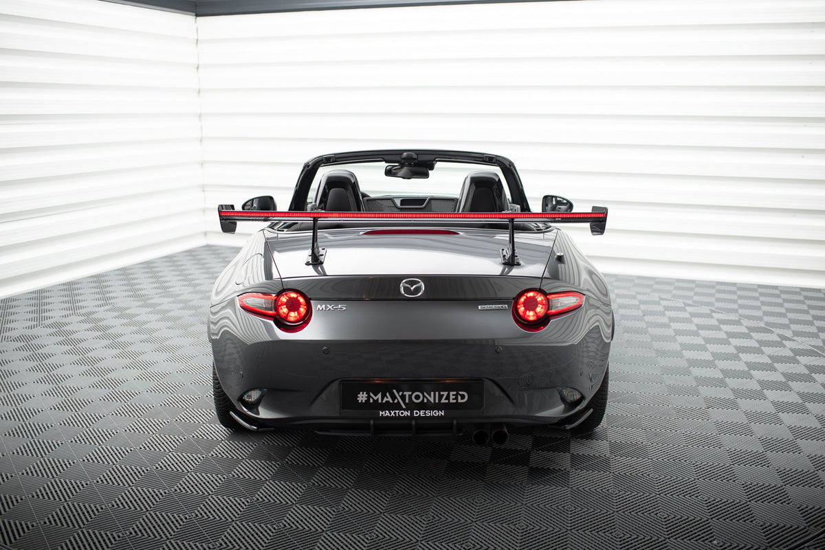 Kolfiberspoiler med övre swan-fäste + LED för Mazda MX-5 ND (Mk4)