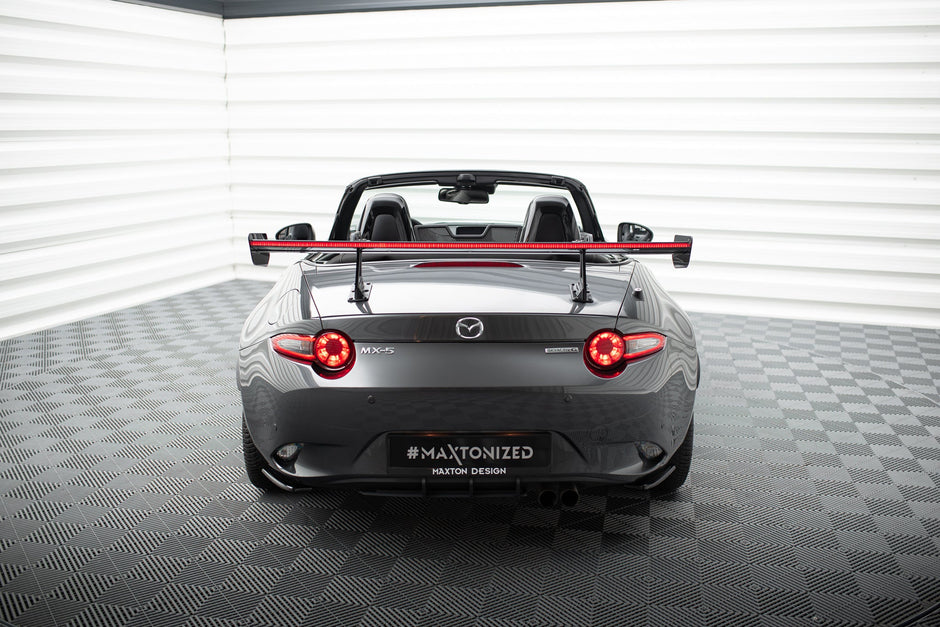 Kolfiberspoiler med övre swan-fäste + LED för Mazda MX-5 ND (Mk4)
