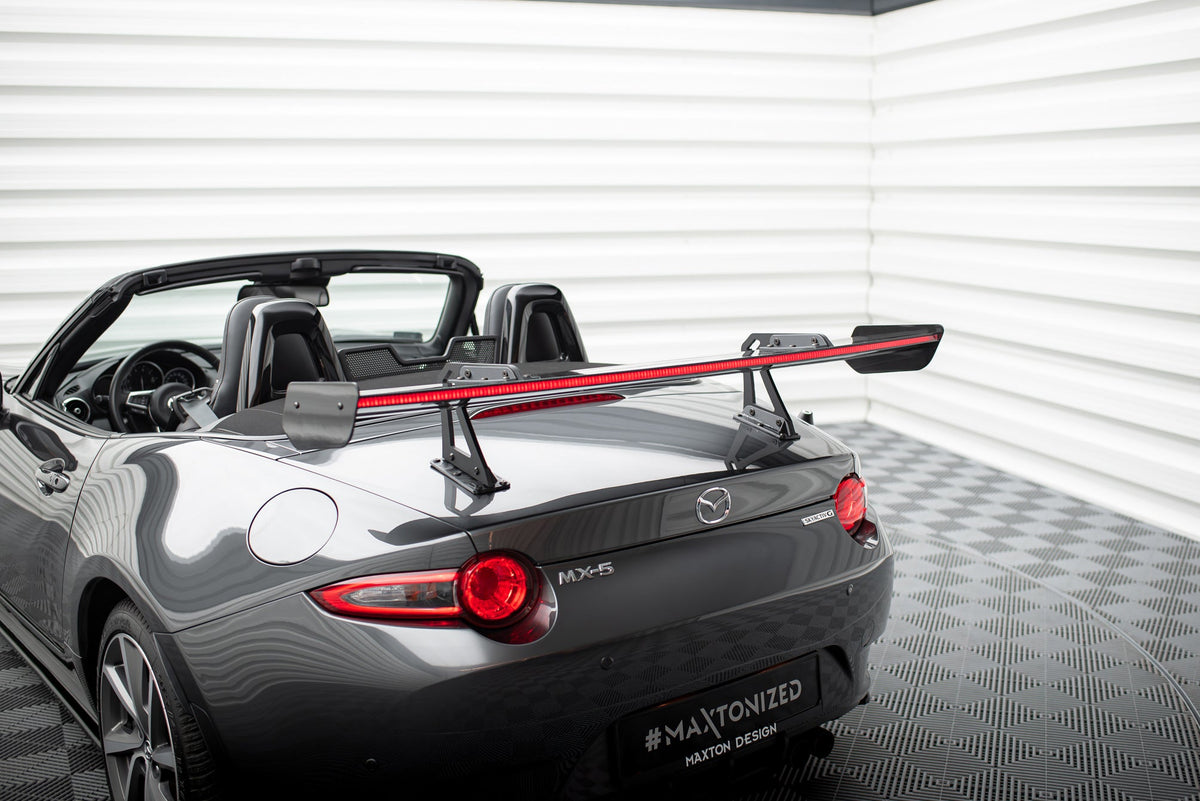 Kolfiberspoiler med övre swan-fäste + LED för Mazda MX-5 ND (Mk4)
