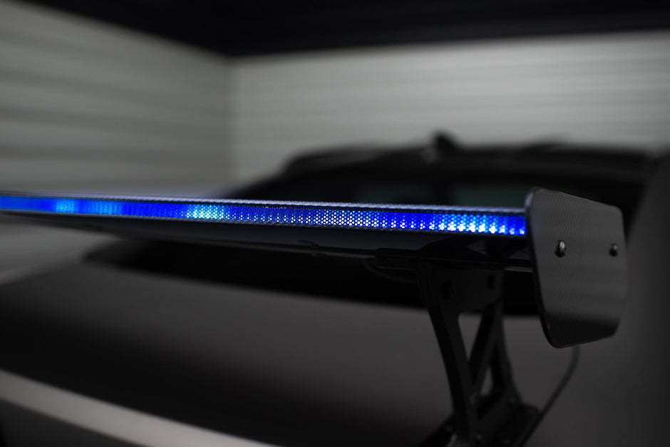 Kolfiberspoiler med yttre fästen + LED för BMW M4 G82 / G82 Facelift / M440i / 4 M-Pack G22 / G22 Facelift