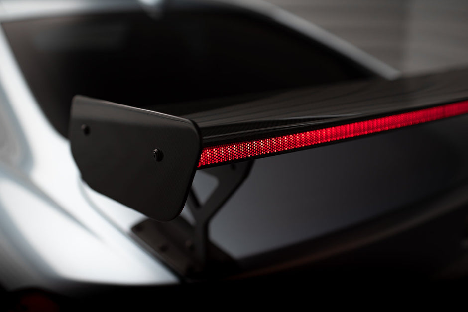 Kolfiberspoiler med yttre fästen + LED för BMW 4 F32 / 4 F32 M-Pack Coupe