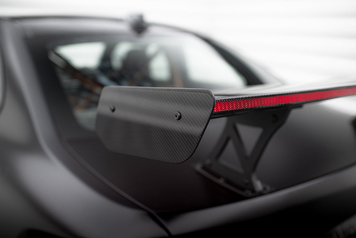 Kolfiberspoiler med inre fästen + LED för BMW M2 F87 / 2 / 2 M-Pack F22