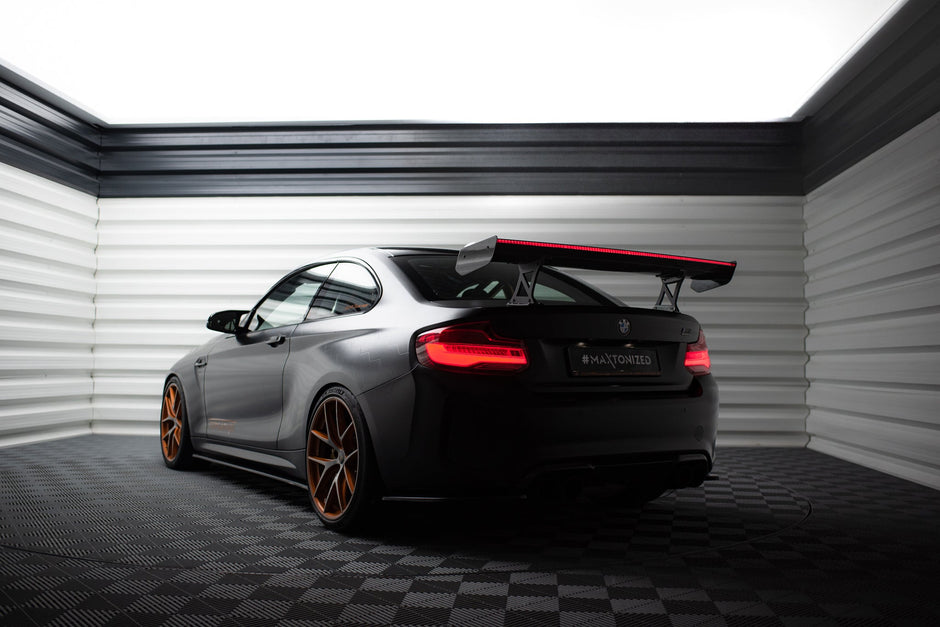 Kolfiberspoiler med inre fästen + LED för BMW M2 F87 / 2 / 2 M-Pack F22