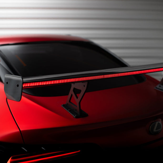 Kolfiberspoiler + LED för Lexus LC