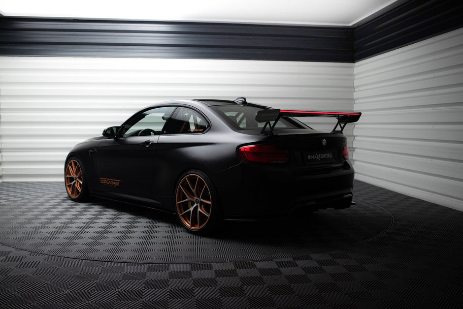 Kolfiberspoiler med yttre fästen + LED för BMW M2 F87 / 2 / 2 M-Pack F22