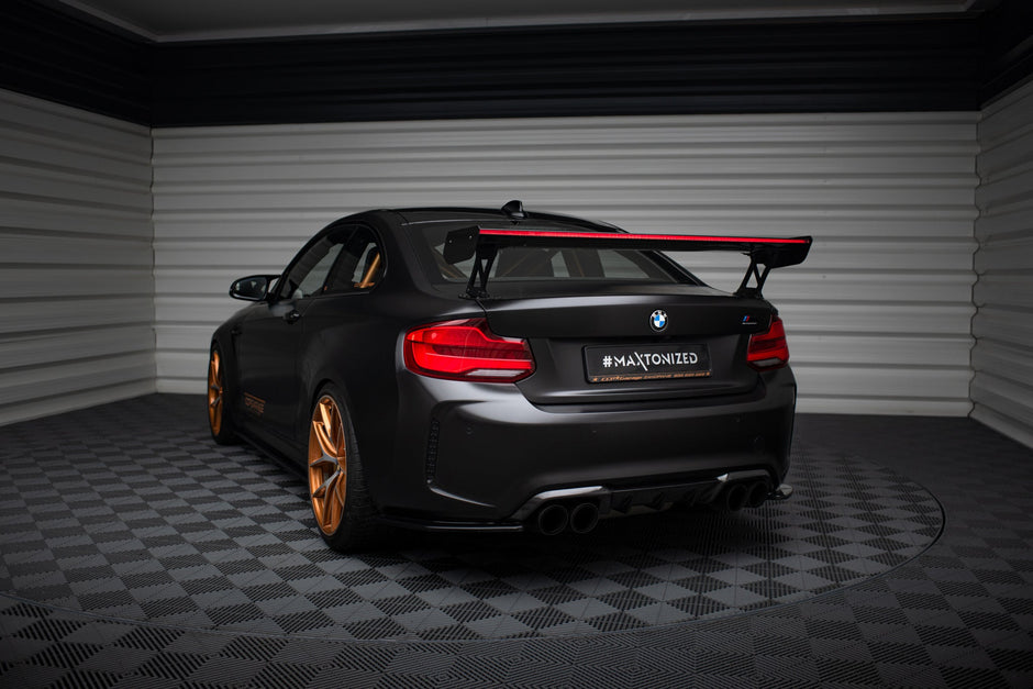 Kolfiberspoiler med yttre fästen + LED för BMW M2 F87 / 2 / 2 M-Pack F22