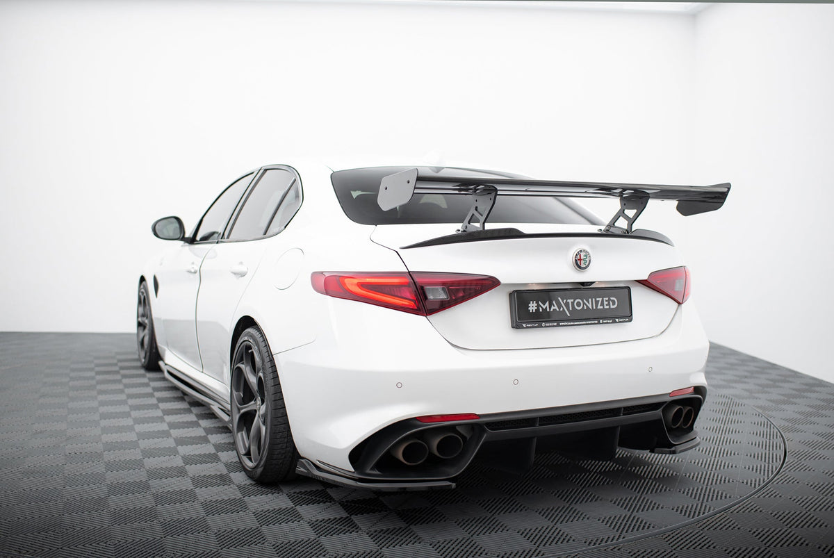 Kolfiberspoiler för Alfa Romeo Giulia Quadrifoglio