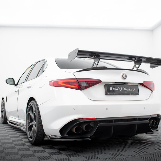 Kolfiberspoiler för Alfa Romeo Giulia Quadrifoglio