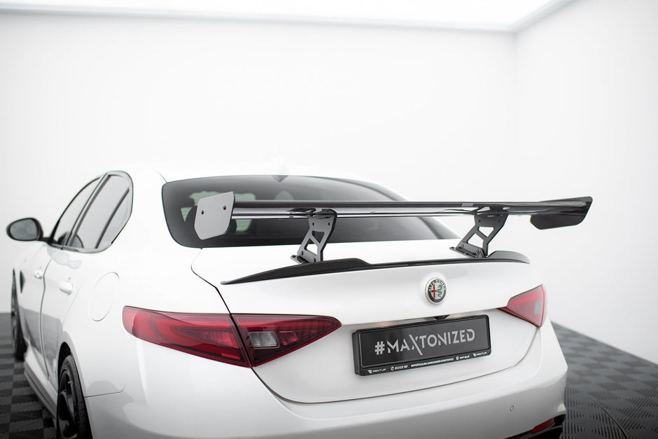 Kolfiberspoiler för Alfa Romeo Giulia Quadrifoglio