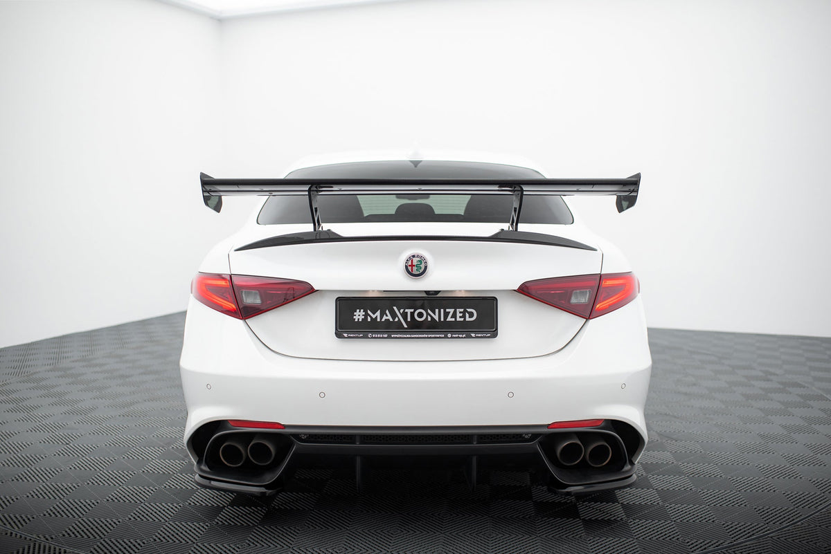 Kolfiberspoiler för Alfa Romeo Giulia Quadrifoglio