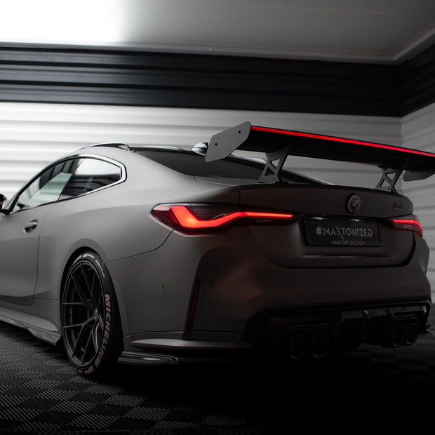 Kolfiberspoiler med inre fästen + LED för BMW M4 G82 / G82 Facelift / M440i / 4 M-Pack G22 / G22 Facelift