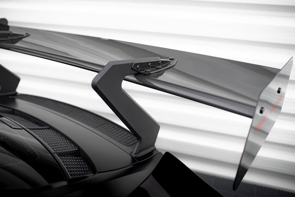 Kolfiberspoiler + LED för Audi R8 Mk2