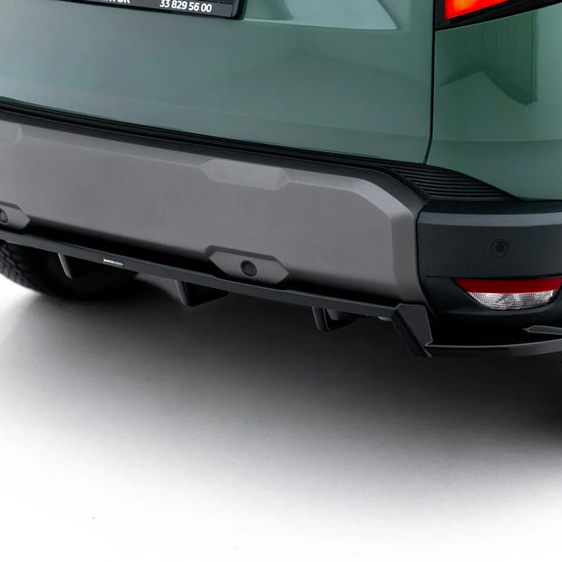 Bakre Splitter (with vertical bars) för Dacia Duster Mk3