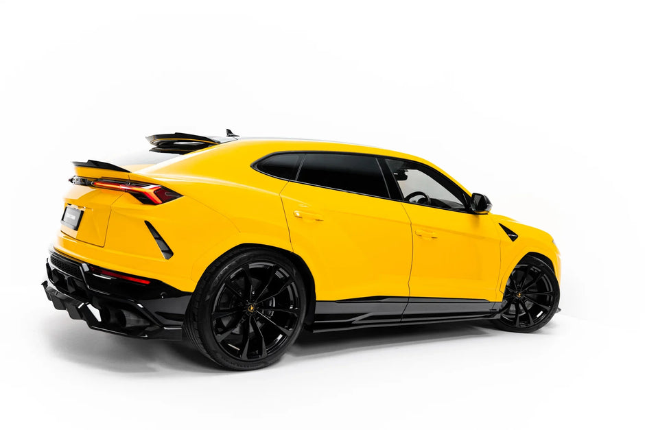 Prepreg Carbon Fiber Sidokjolar för Lamborghini Urus Mk 1