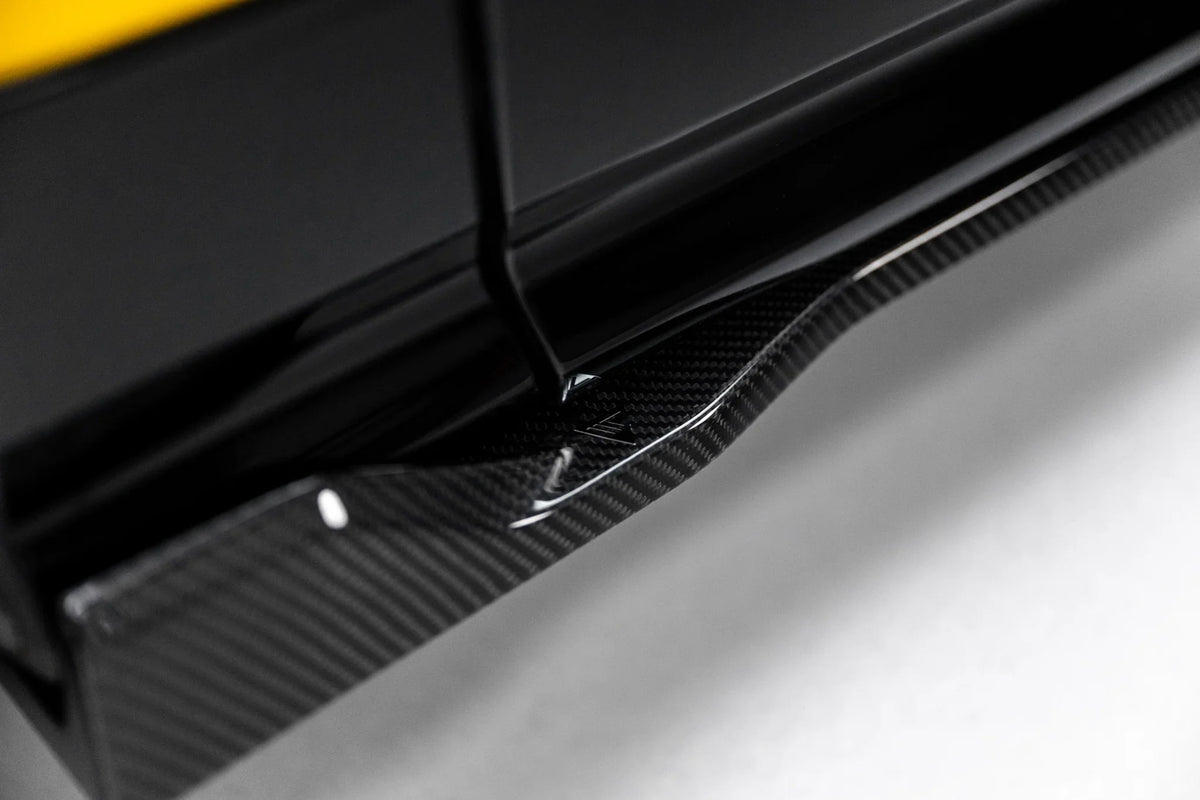 Prepreg Carbon Fiber Sidokjolar för Lamborghini Urus Mk 1