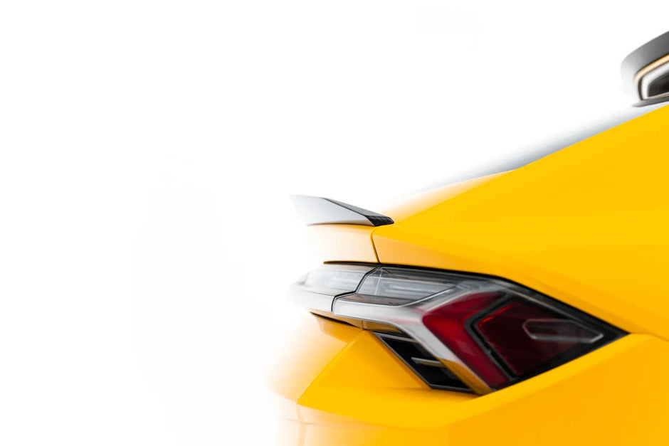 Karbonowy Spoiler Tylnej Klapy (Dolny) Prepreg pasujący do Lamborghini Urus Mk1