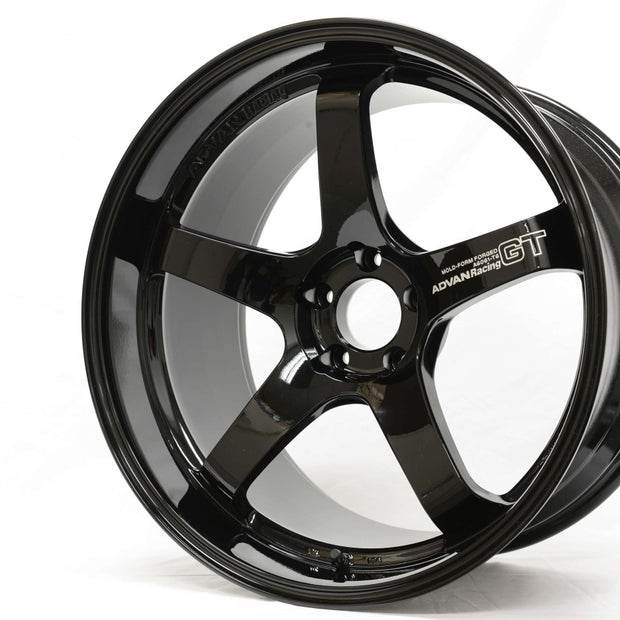 Advan GT Premium Version 21x9.5 ET40 5x114.3 – Fälg i Racing Gloss Svart
