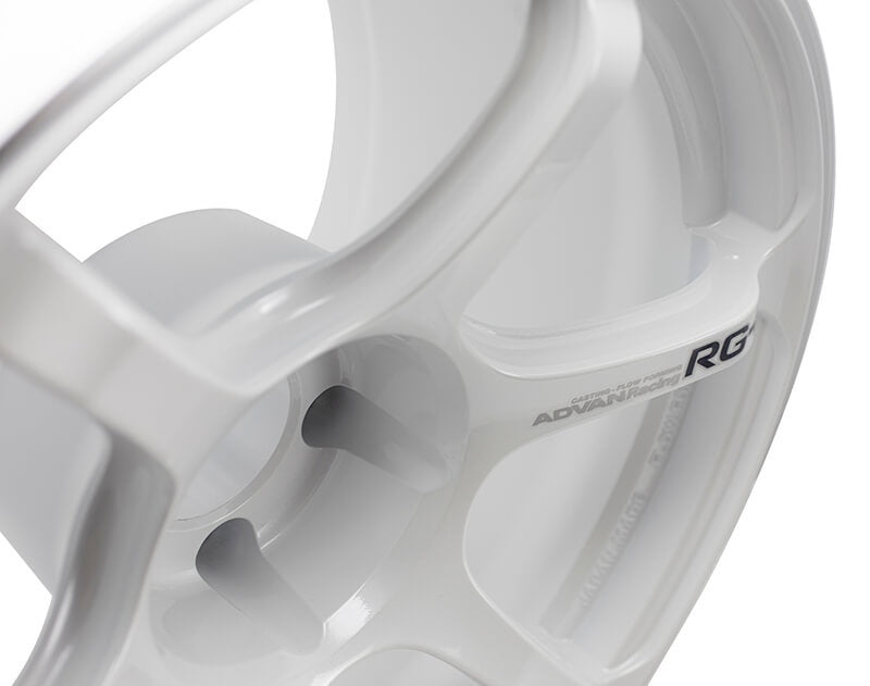 Advan RG-4 18x9 ET35 5x114.3 – Fälg, Racing Vit & Svarvad Kant