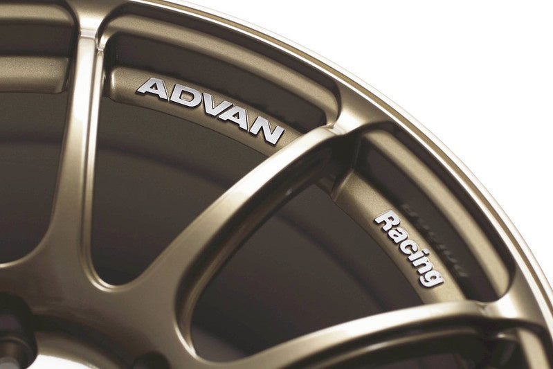 Advan RZII 18x9 ET37 5x114.3 – Fälg i Racing Brons