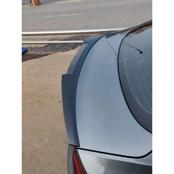 Bakre spoilerläpp i pre-preg carbon för Audi A5 Coupé 8W6/B9 (variant 2)