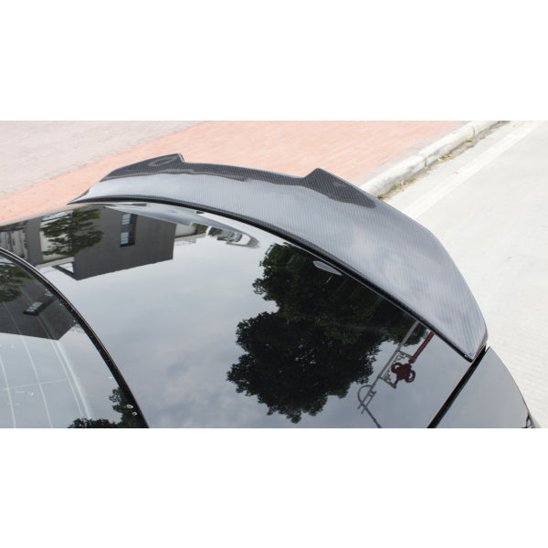 Bakre spoilerläpp i pre-preg carbon för Audi A5 Sedan B9