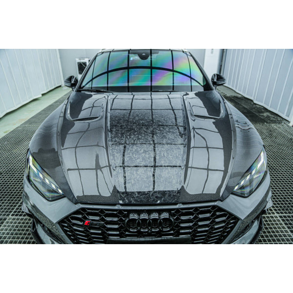 Ventilerad motorhuv i pre-preg carbon för Audi RS5 B9.5