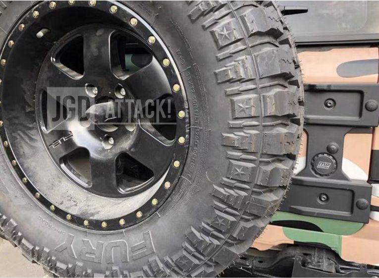 Tailgate Reinforcement and Oversize Spare Tire Carrier (3)