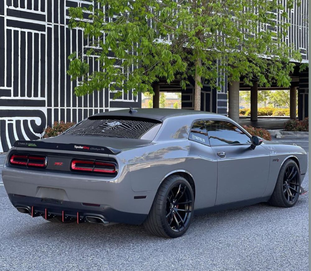 Rear Roof Spoiler (3)