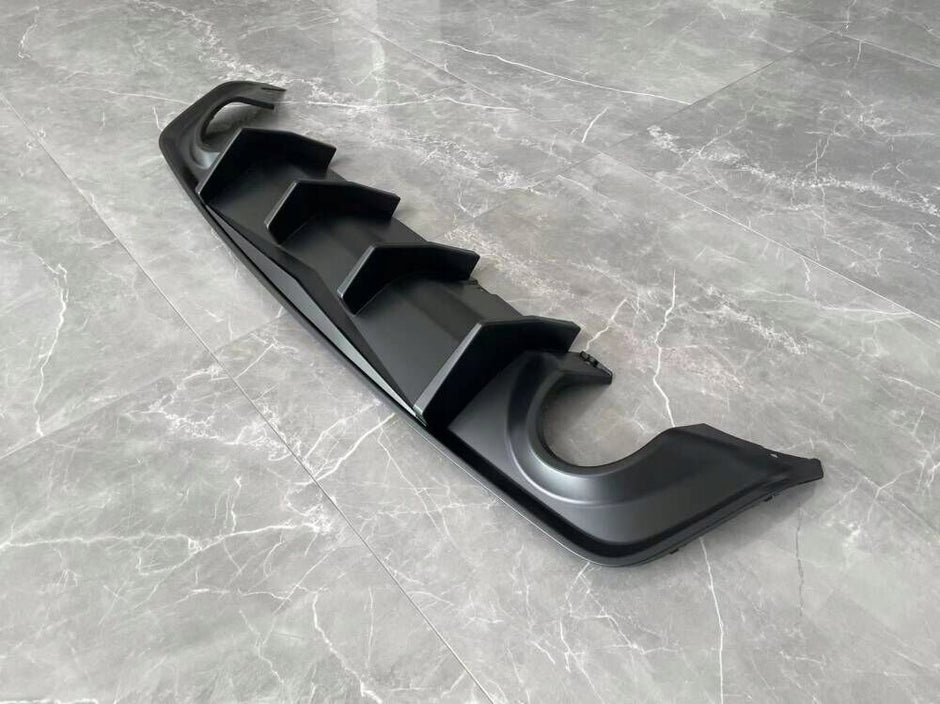 Rear Diffuser with Fins (10)