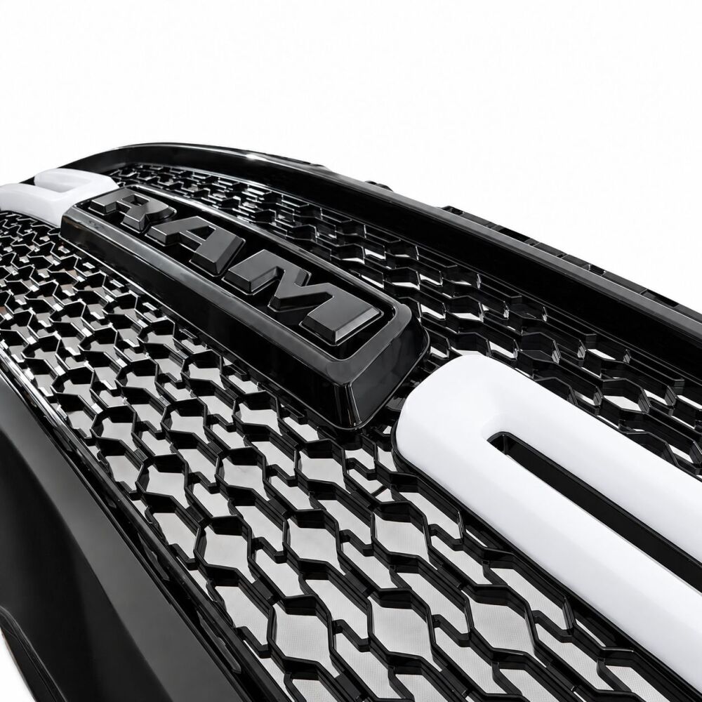 LED Upper Grille With Sequential Turn Signal (8)