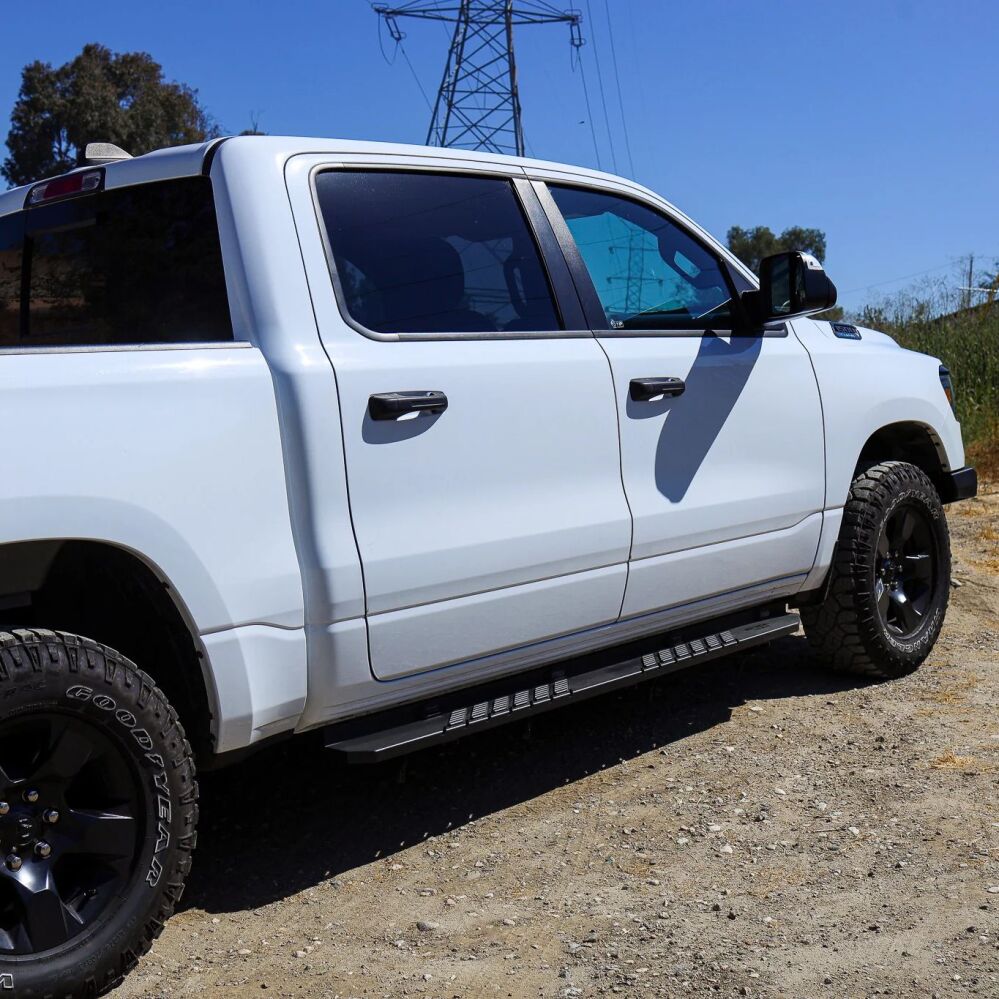 Frontier Side Steps with LED Lighting (RAM 1500 19-24 CREW CAB) (3)