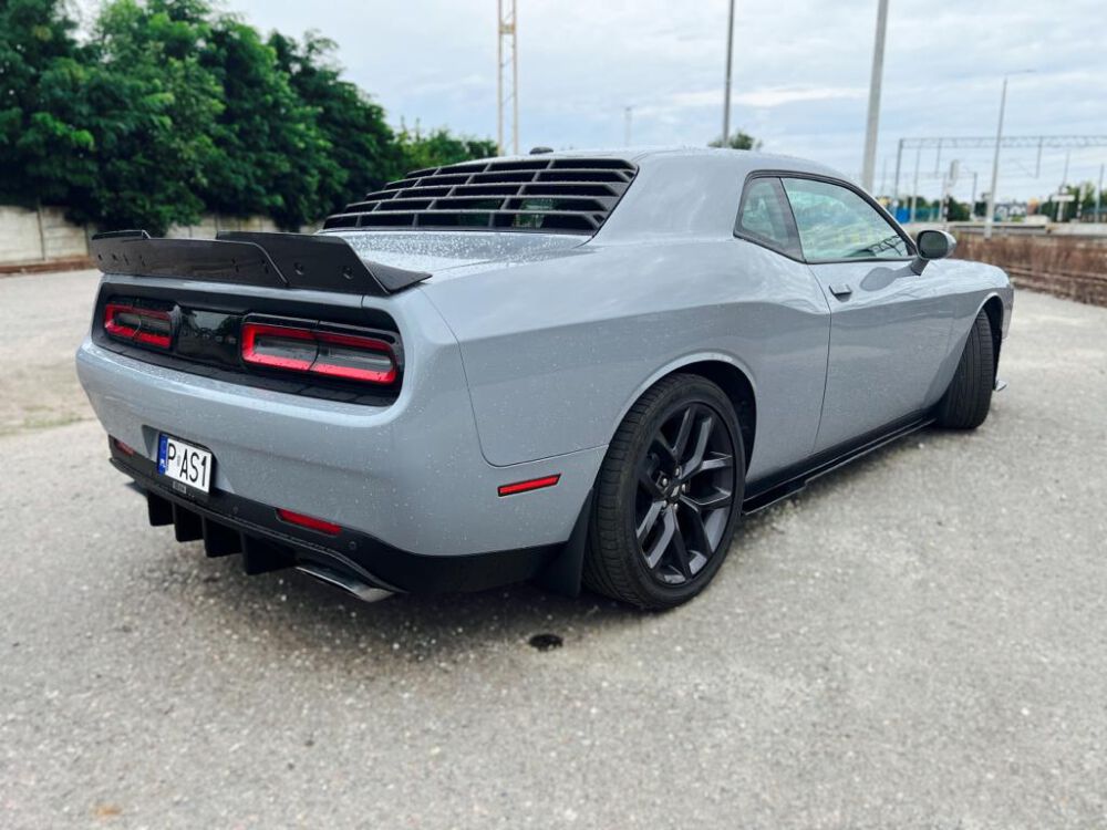 Side Skirts – V2 Style – Matte Black (CHALLENGER 15-23) (3)