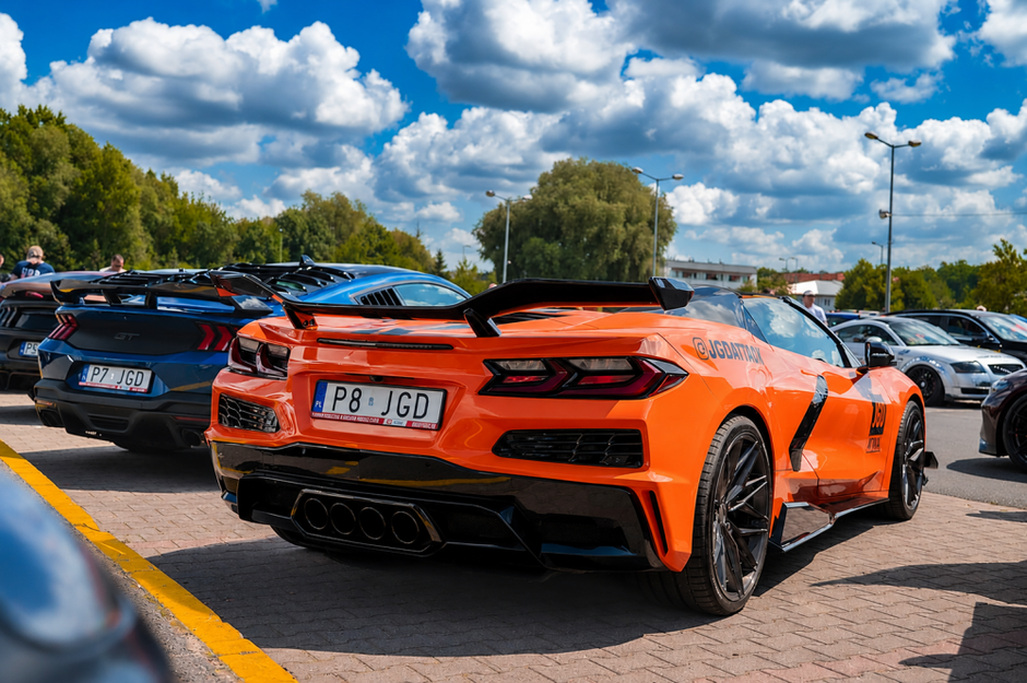 Rear Diffuser & Exhaust Tips (6)