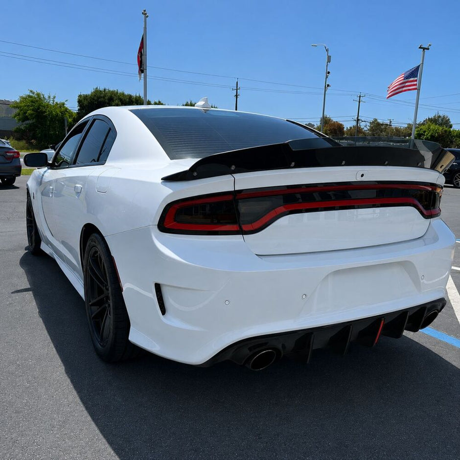 Rear Bumper Diffuser CS with LED (3)
