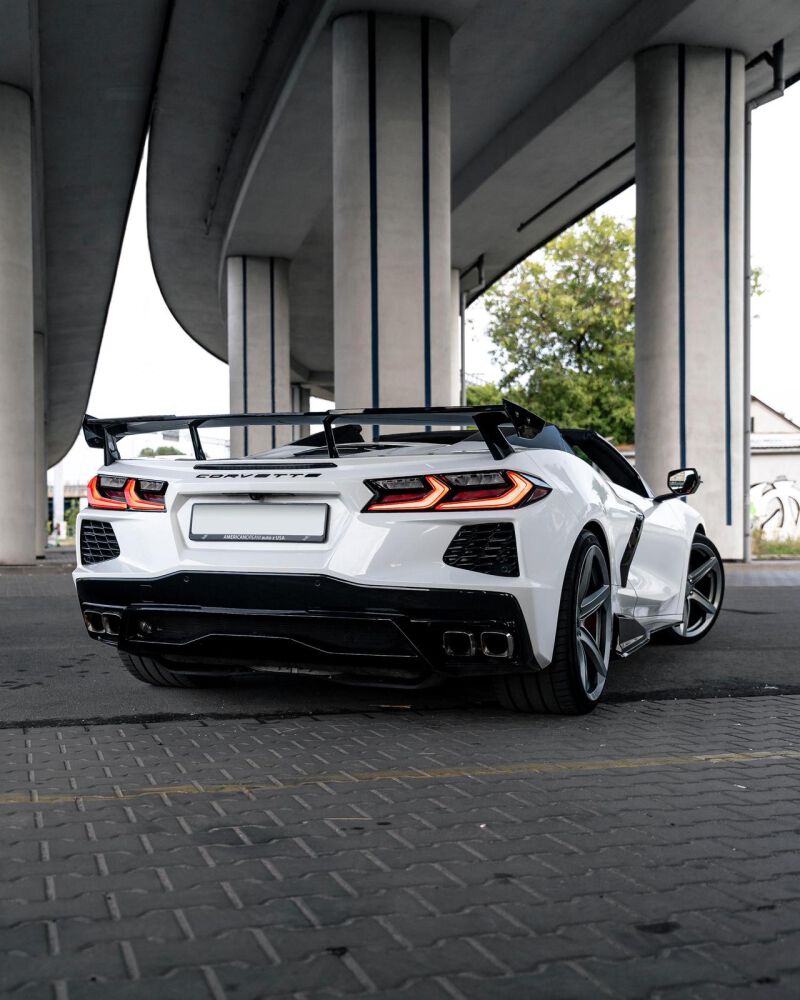 Side Skirts – V1 Style – Gloss Black (CORVETTE C8 20-26) (5)