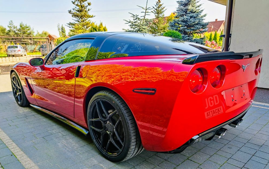 LED Rear Bumper Side Markers (CORVETTE 05-13 C6) (8)