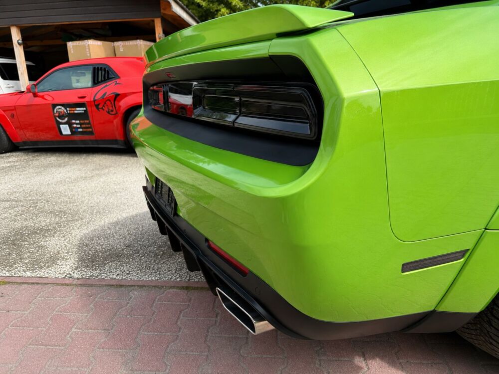 Rear Bumper + Diffuser + Exhaust Tips (4)