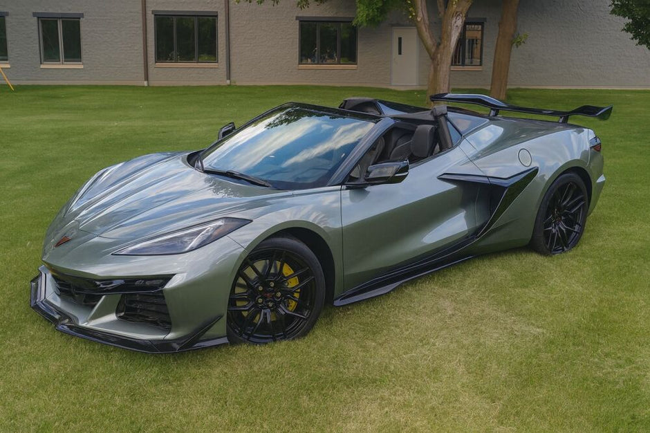 Side Skirts – Gloss Black (CORVETTE C8 23-26 Z06) (8)