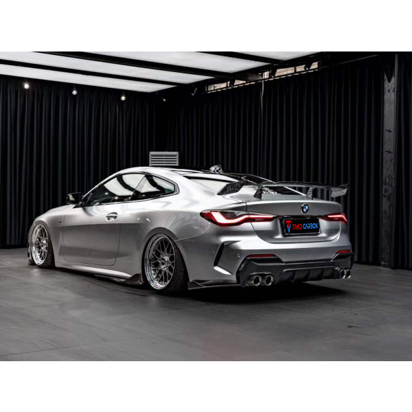TAKD aerokit i pre-preg carbon med vinge och spegelkåpor för BMW 4-serie G22