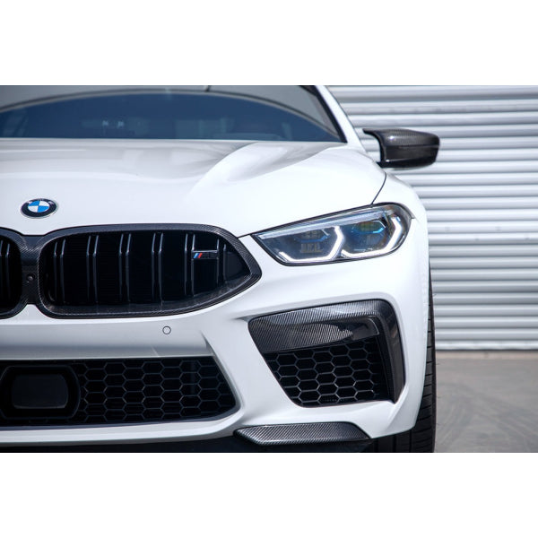 Njurgrill i pre-preg carbon för BMW M8 F91/F92/F93