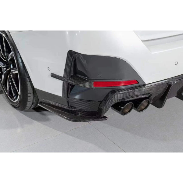 Bakre sidopaneler till stötfångare i pre-preg carbon för BMW i4 G26 & 4-serie Gran Coupé